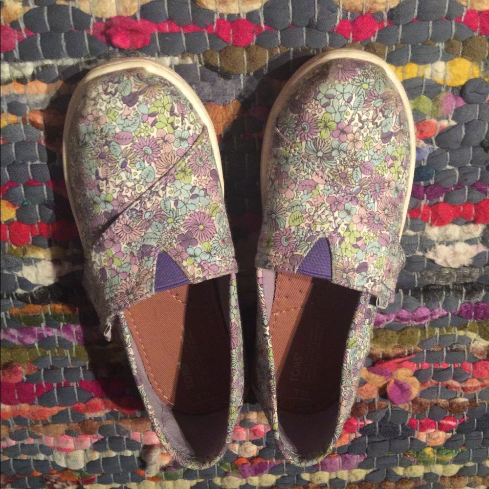 Floral Toms